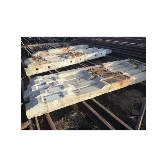 Брус стрелочный железобетонный Р-65 1/9